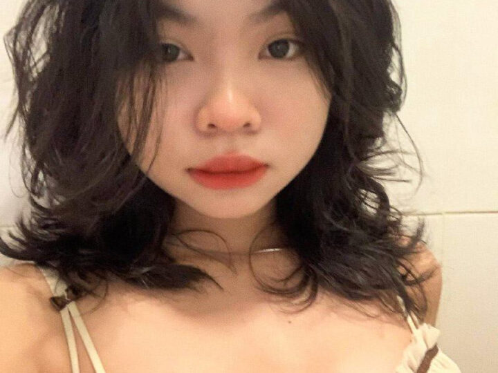 Ảnh 12 của Em dâm quá vừa đụ vừa dùng thêm sextoy mới thỏa mãn (Full Clip + Pic)