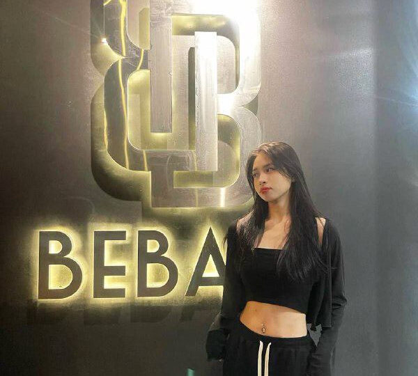 Ảnh 1 của Em PG xinh đẹp dâm đãng thích làm nô lệ tình dục phục vụ anh – P1