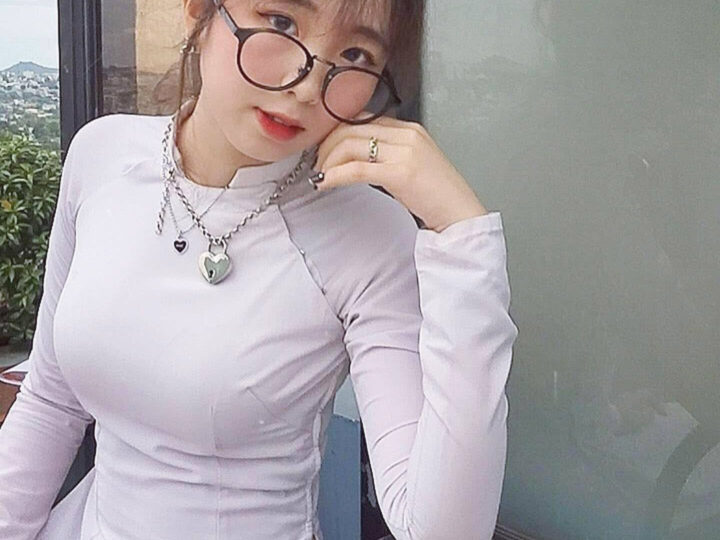 Ảnh 19 của Lộ clip sex Hot IG Nguyễn Uyên Trang 40k follow (Full Clip + Pic)